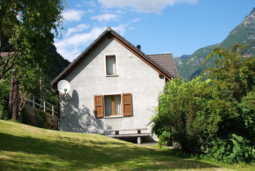 Brione  Casa Fontanellaヴィラ 部屋 写真
